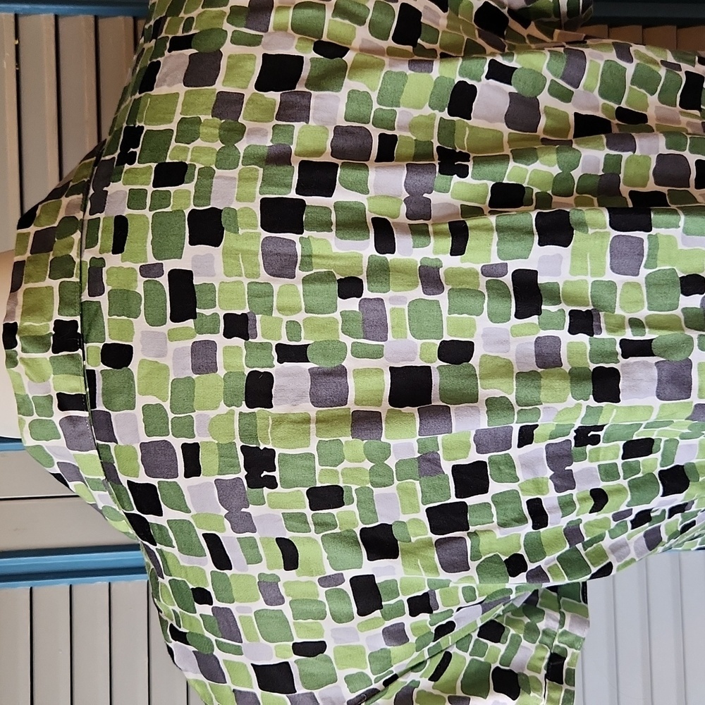 Apt. 9 Green Geometric Faux Wrap Top - Picture 11 of 14